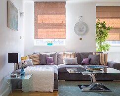 Designer 2-bed 2-bath Behind Selfridges