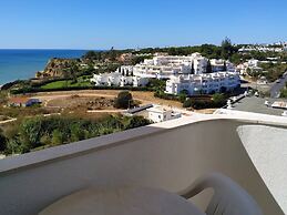 8-5 Torre Sol by Casas & Papéis