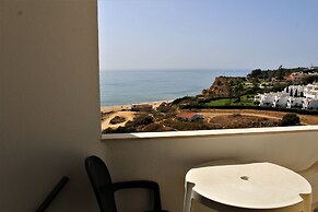 8-5 Torre Sol by Casas & Papéis