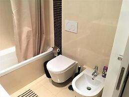 10E Torre Rocha by Casas & Papéis