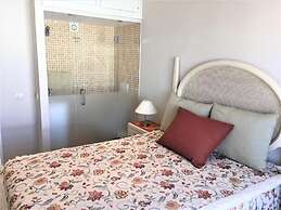 10E Torre Rocha by Casas & Papéis