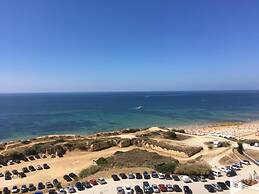 10E Torre Rocha by Casas & Papéis