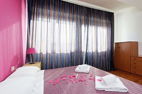 Lucky Domus Maggiore Apartment