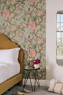 Sonder by Marriott Bonvoy Royal Garden Apartments New town