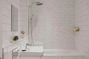 Sonder by Marriott Bonvoy Royal Garden Apartments New town