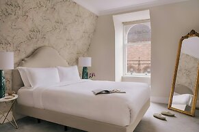 Sonder by Marriott Bonvoy Royal Garden Apartments New town