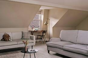 Sonder by Marriott Bonvoy Royal Garden Apartments New town