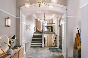 Sonder by Marriott Bonvoy Royal Garden Apartments New town