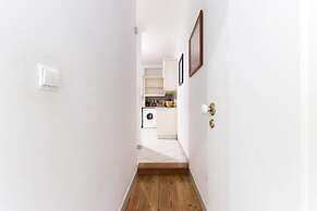 Lisbon Silver Flower