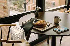 Sonder by Marriott Bonvoy South Wabash Apartments South Loop