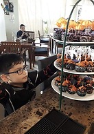 Makati CBD Resort 2 bedroom