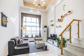 Coastline International Apartment