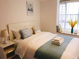 Coastline International Apartment