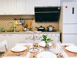 Coastline International Apartment