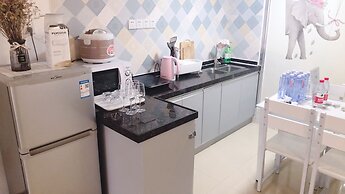 Coastline International Apartment