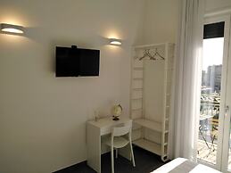 Delia Rooms & Gallery