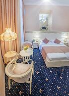 Vintage Hotel