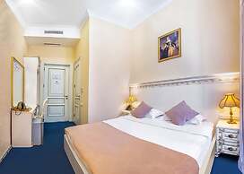 Vintage Hotel