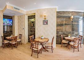 Vintage Hotel