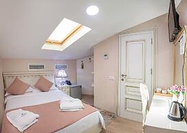 Vintage Hotel