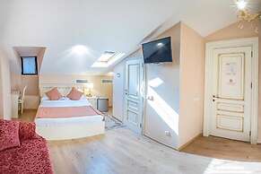 Vintage Hotel