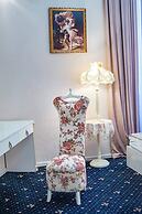 Vintage Hotel