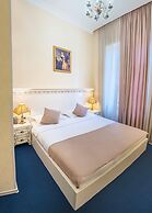 Vintage Hotel