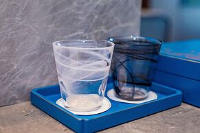 HUALUXE Nanjing Yangtze River