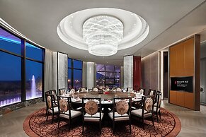 HUALUXE Nanjing Yangtze River