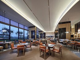 HUALUXE Nanjing Yangtze River