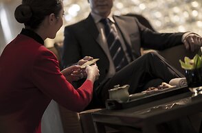 HUALUXE Nanjing Yangtze River