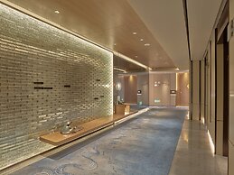 HUALUXE Nanjing Yangtze River