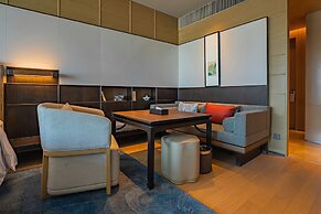 HUALUXE Nanjing Yangtze River