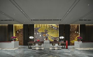 HUALUXE Nanjing Yangtze River