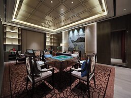 HUALUXE Nanjing Yangtze River