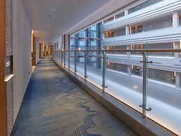 HUALUXE Nanjing Yangtze River