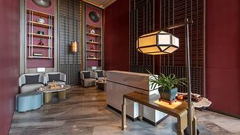 HUALUXE Nanjing Yangtze River