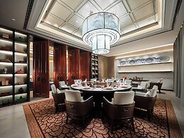 HUALUXE Nanjing Yangtze River