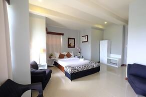 Pacific Waves Inn Annex