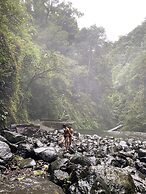 Pacific Waves Inn Annex