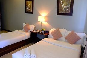 Pacific Waves Inn Annex