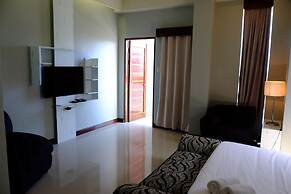 Pacific Waves Inn Annex