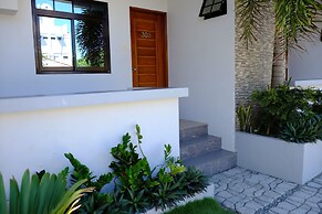 Pacific Waves Inn Annex