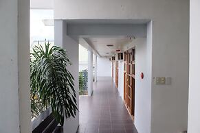 Pacific Waves Inn Annex