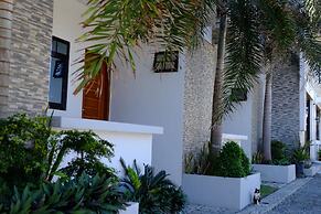 Pacific Waves Inn Annex