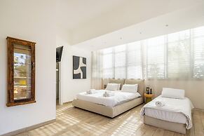 Heart of TLV-Modern wBalcony- 3BD & 3BR