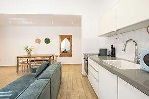 Heart of TLV-Modern wBalcony- 3BD & 3BR