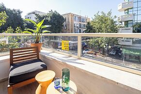 Heart of TLV-Modern wBalcony- 3BD & 3BR
