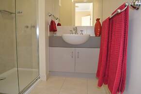 Waterview - 2 Doc Crt