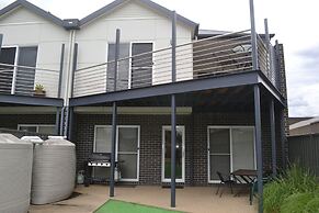 Waterview - 2 Doc Crt